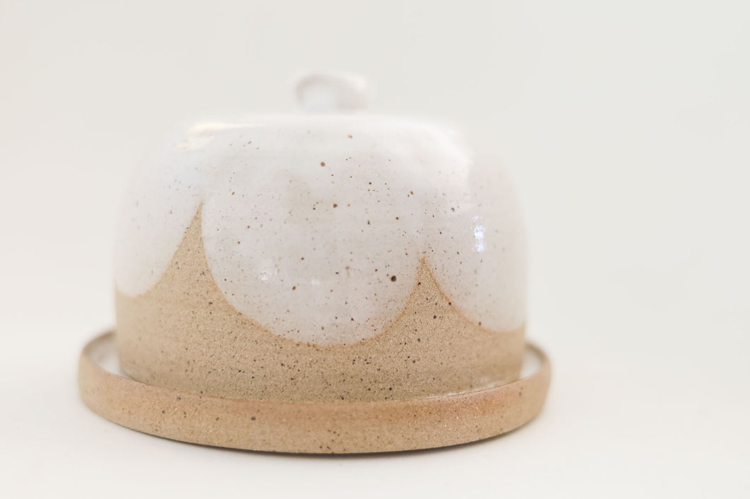 miss betty: scalloped top butter dish